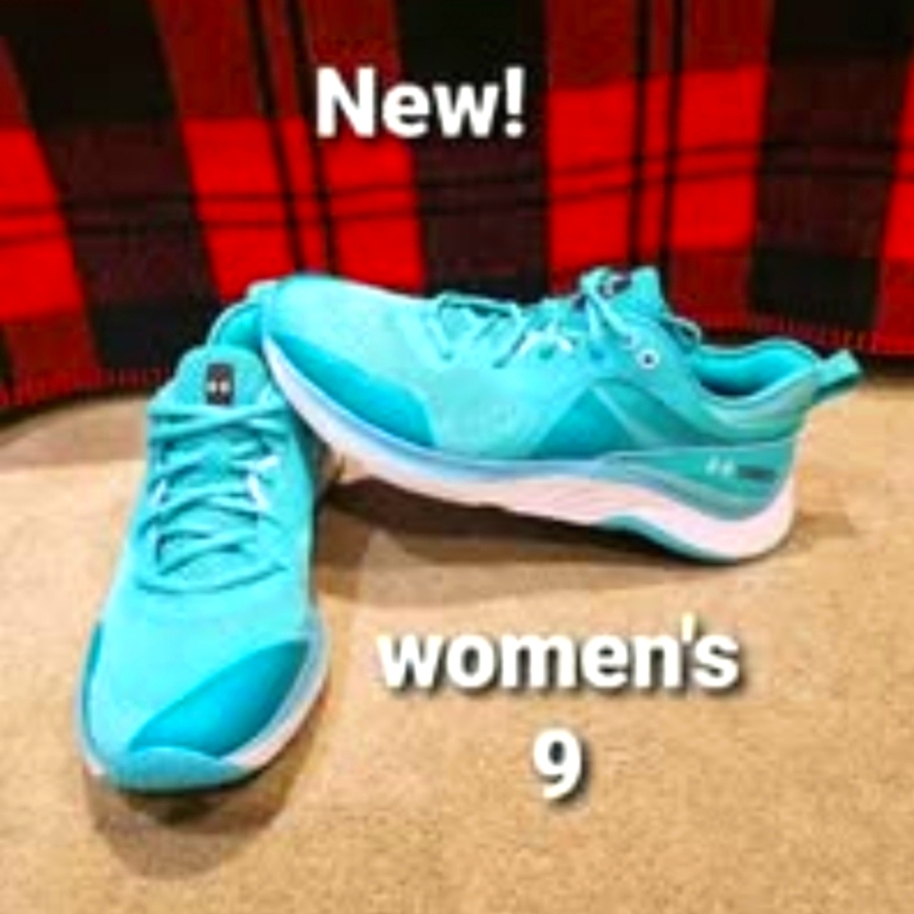 🌺New! women's 9 Under Armour hovr shoes turquoise athletic footwear Running